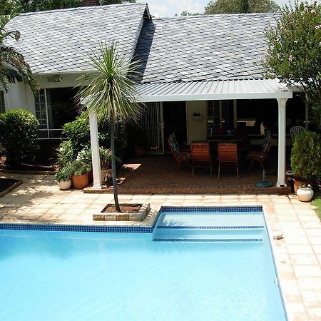 Liongate Bed And Breakfast Edenvale Exterior photo